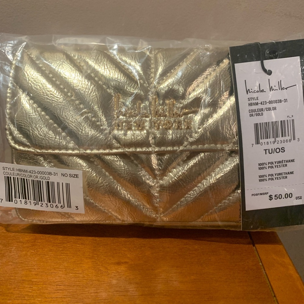 NWT Nicole Miller Crossbody Gold. Approx 8x5x2